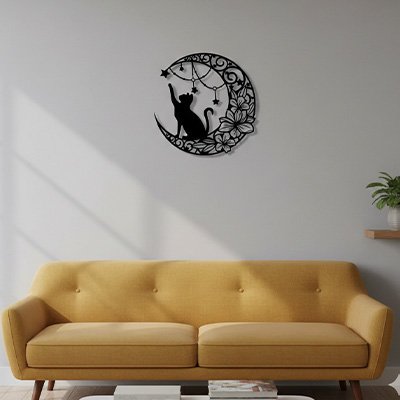 Décoration murale métal chat dans un salon