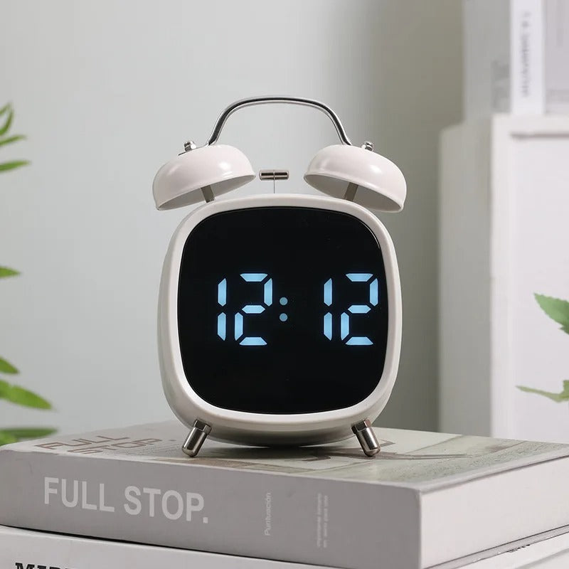 petit horloge à poser design compact