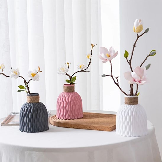 Vase avec fleurs différentes
