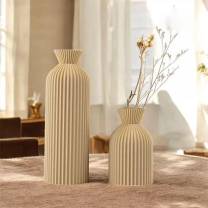 Vase beige avec branches