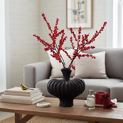 Vase noir dans le salon