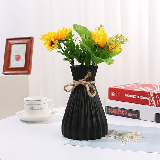 Vase noir profond